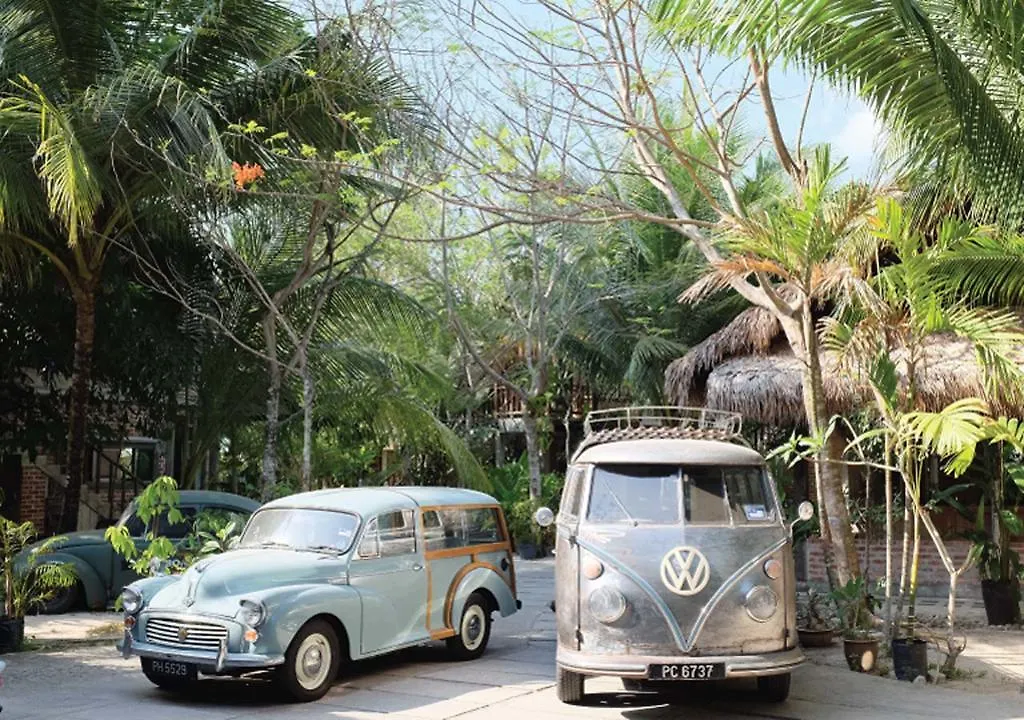 Panji Panji Tropical Wooden Home Pantai Cenang