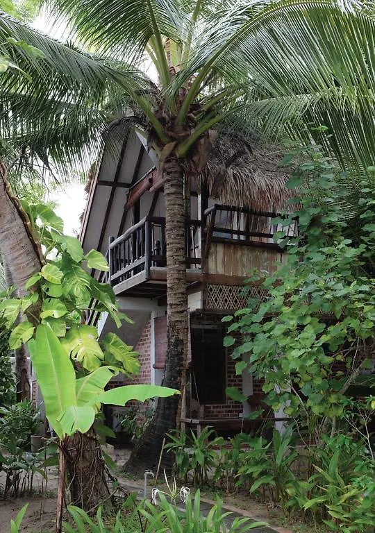 Panji Panji Tropical Wooden Home Pantai Cenang
