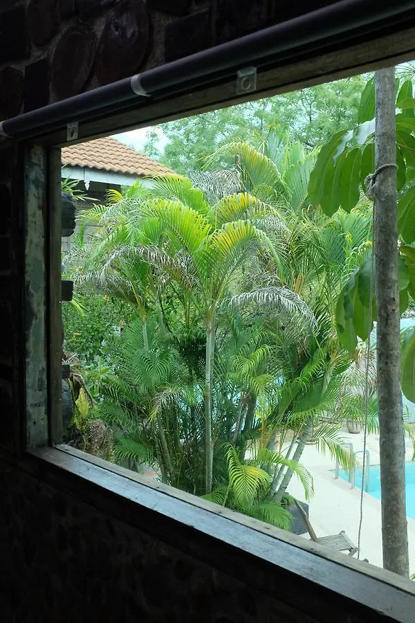 Villa Panji Panji Tropical Wooden Home Pantai Cenang