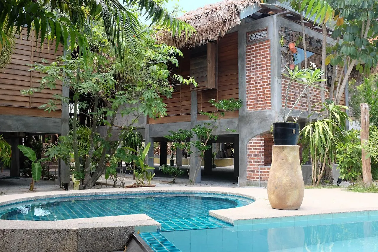 Panji Panji Tropical Wooden Home Pantai Cenang  Malásia